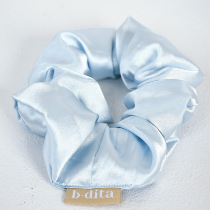 Scrunchie - baby blue